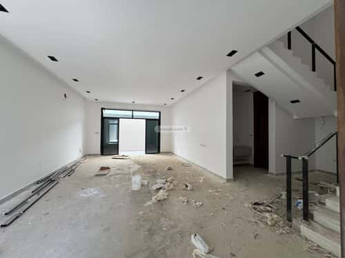 Villa 407 SQM with 1 Apartment Facing South Al-Muanisiyah, East Riyadh, Riyadh