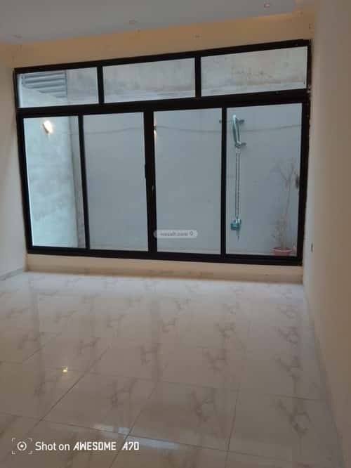 Apartment with 3 Bedrooms Okaz, South Riyadh, Riyadh