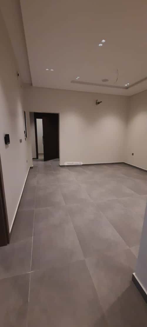 شقة  في السلامة