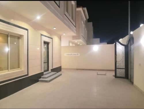 فيلا 325 متر مربع شمالية على شارع 15م الصواري، الخبر