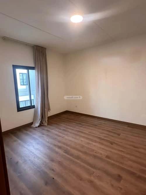 فيلا 200 متر مربع شمالية غربية على شارع 18م مطار الملك خالد الدولي، شمال الرياض، الرياض