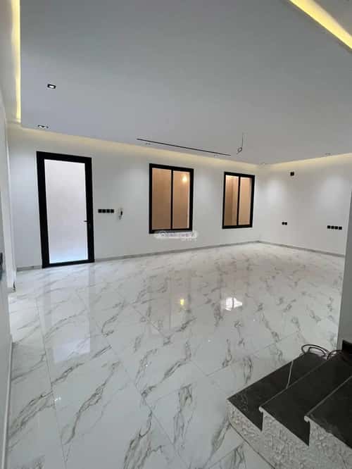 فيلا 270 متر مربع جنوبية شرقية على شارع 15م الندوة، شرق الرياض، الرياض