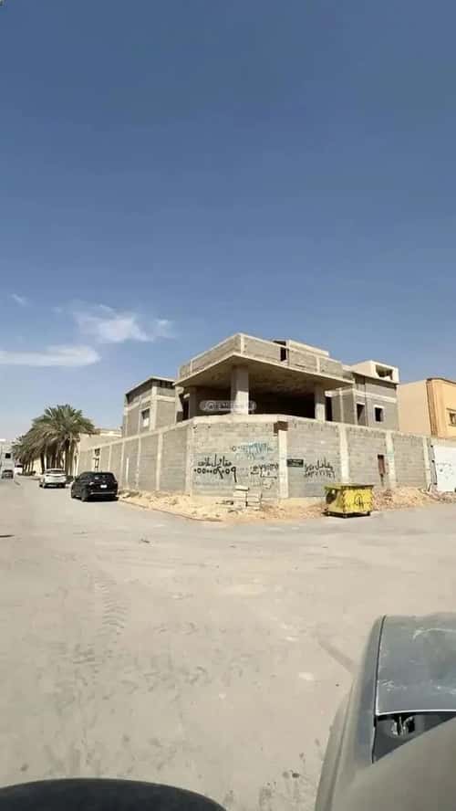 Villa 775 SQM Facing South West on 15m Width Street Al-Malqa, North Riyadh, Riyadh