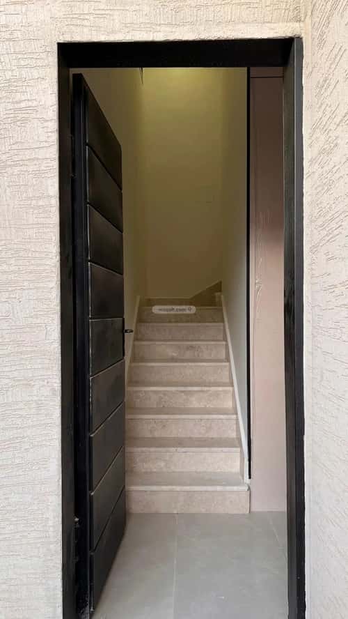 دور 290 متر مربع ب 6 غرف الفاروق، وسط الرياض، الرياض