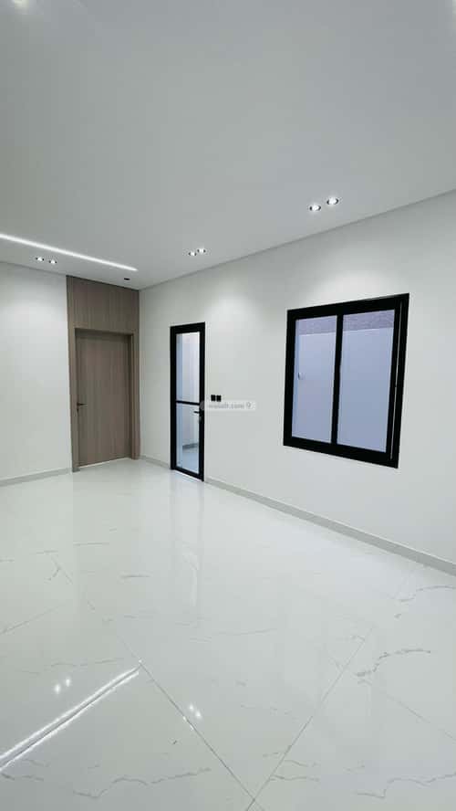 Villa 300 SQM Facing East on 20m Width Street Al-Musayyif, Khamis Mushait