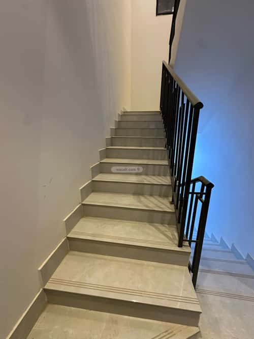 Floor 174.04 SQM with 3 Bedrooms Al-Janadriyah, East Riyadh, Riyadh