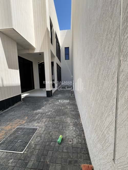 Villa 215.4499969482422 SQM Facing West on 15m Width Street Ash Shifa, Eanizah