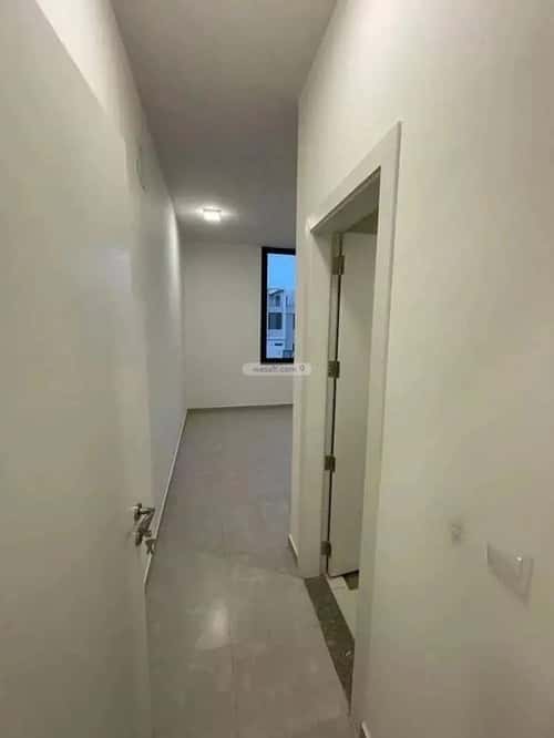 فيلا 250 متر مربع واجهة جنوبية ب 4 غرف مطار الملك خالد الدولي، شمال الرياض، الرياض