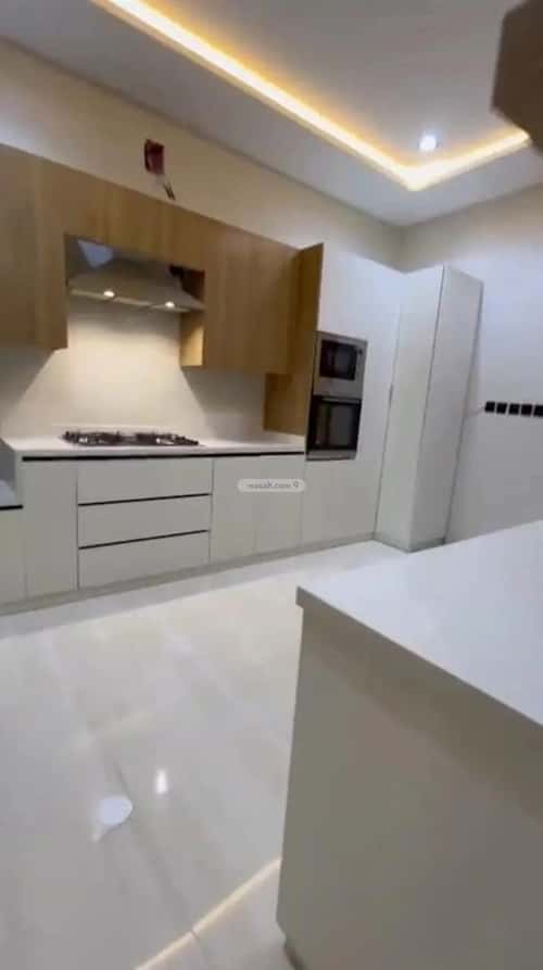 Floor 243 SQM with 5 bedrooms بدر، جنوب الرياض، الرياض