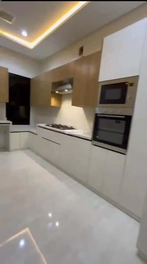 Floor 243 SQM with 5 bedrooms بدر، جنوب الرياض، الرياض