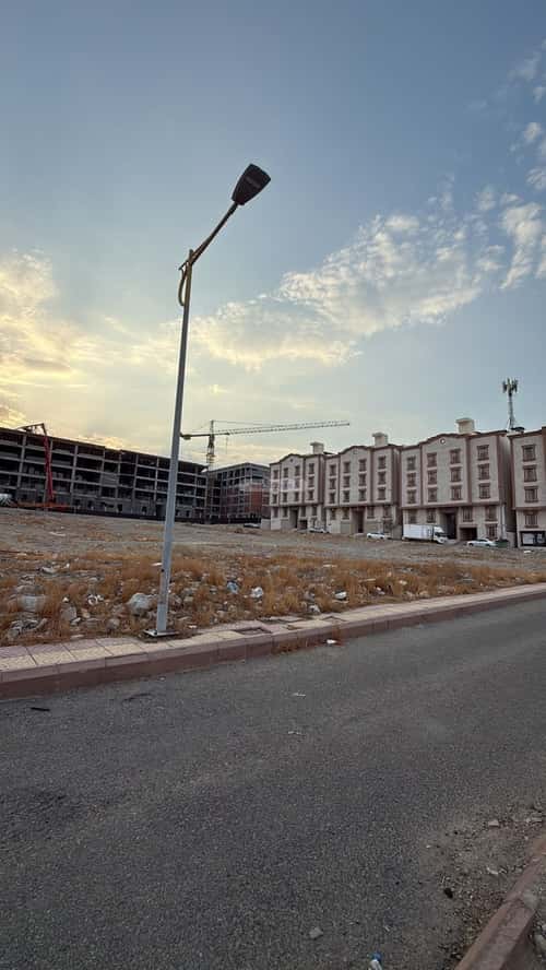 أرض 714 متر مربع شمالية غربية على شارع 15م الملك فهد، مكة المكرمة