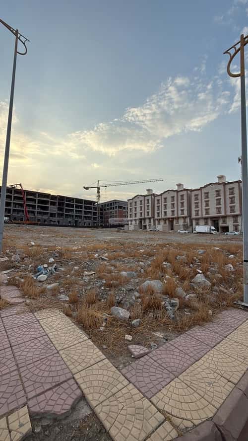 أرض 714 متر مربع شمالية غربية على شارع 15م الملك فهد، مكة المكرمة