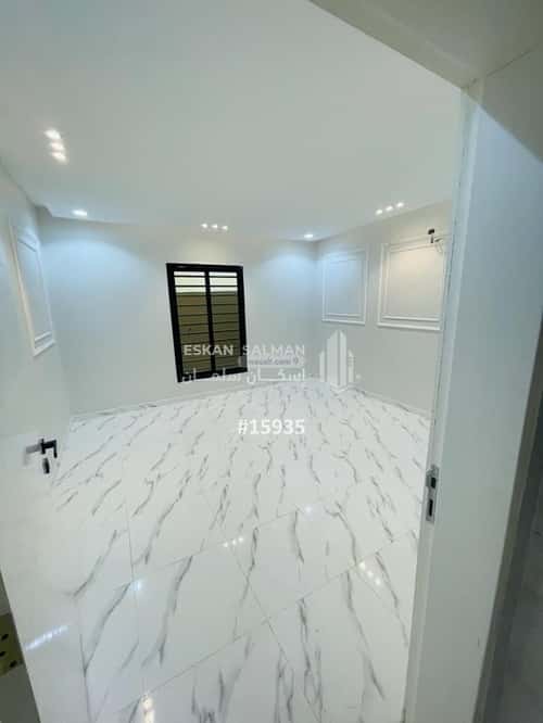 فيلا 318.03 متر مربع شمالية على شارع 15م السويس 1، جازان