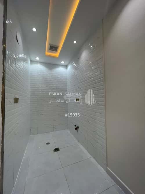 فيلا 318.03 متر مربع شمالية على شارع 15م السويس 1، جازان