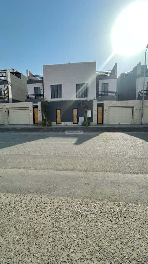 Villa 315 SQM Facing East with 5 Bedrooms Al Yaqoot, North Jeddah, Jeddah