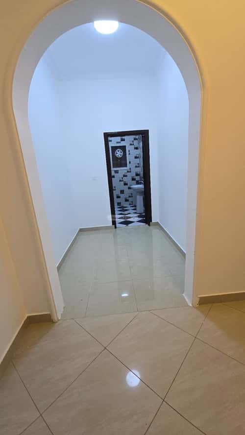 Floor 750 SQM with 7 Bedrooms As-Salam, East Riyadh, Riyadh