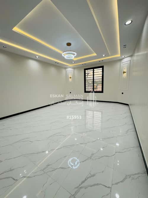 فيلا 570 متر مربع غربية على شارع 15م ريحه، الطائف