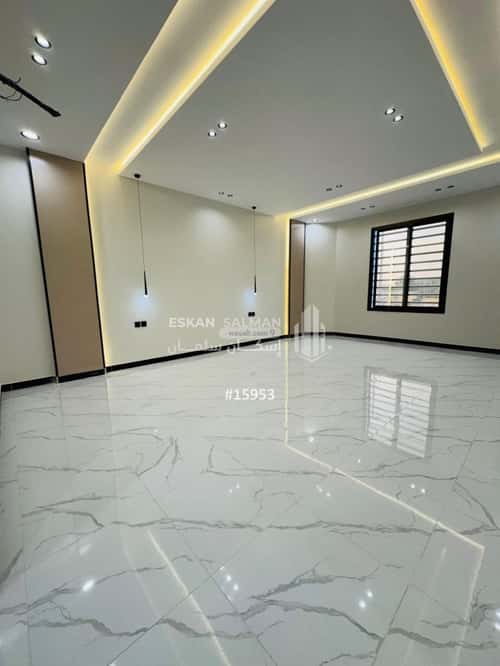 فيلا 570 متر مربع غربية على شارع 15م ريحه، الطائف