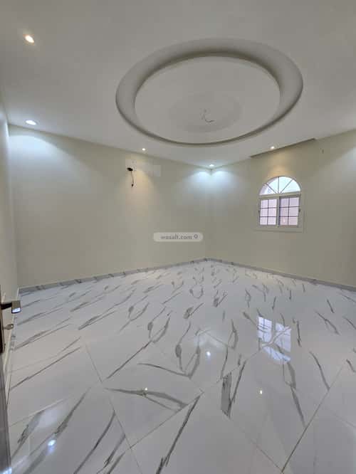 Building 312 SQM with 3 Floors Facing South Al Zomorod, North Jeddah, Jeddah