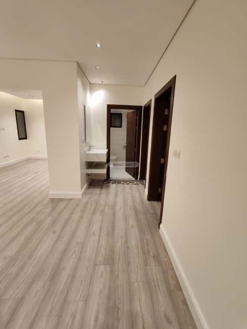 Apartment 390 SQM with 3 Bedrooms Al-Qairawan, North Riyadh, Riyadh
