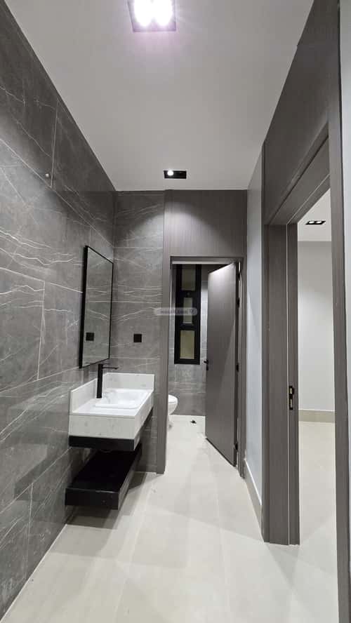 5 bedroom villa in Al Uraija Al Gharbi