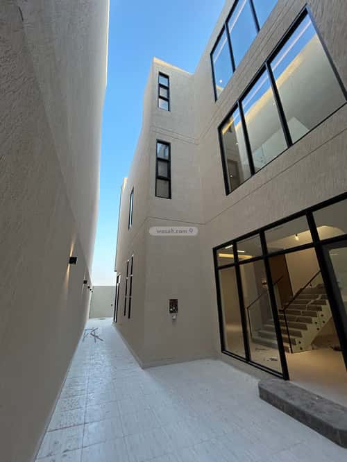 Villa 357.92 SQM Facing South on 20m Width Street Al-Mahdiyah, West Riyadh, Riyadh