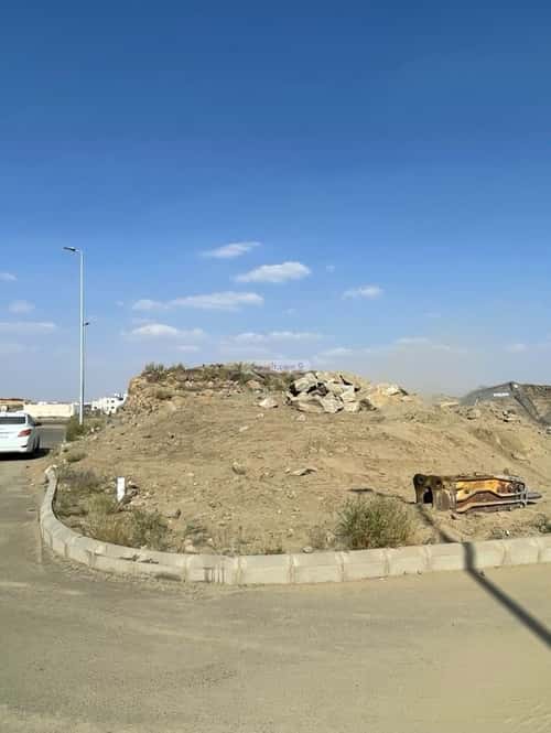 أرض 424.25 متر مربع جنوبية شرقية على شارع 12م الصناعية، أبها