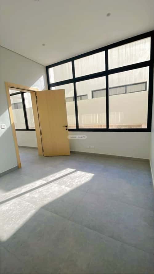 Villa 205 SQM Facing East with 6 Bedrooms Al-Muanisiyah, East Riyadh, Riyadh