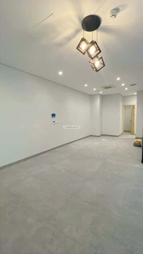 Villa 205 SQM Facing East with 6 Bedrooms Al-Muanisiyah, East Riyadh, Riyadh