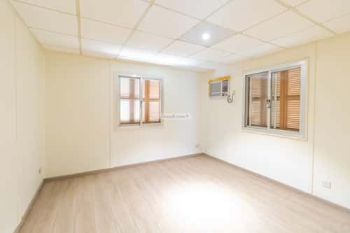 Villa 1800 SQM Facing East with 2 Bedrooms Al Shate|E, North Jeddah, Jeddah