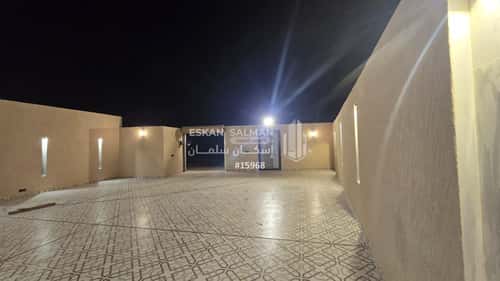 فيلا 374.24 متر مربع جنوبية على شارع 20م الصقور، الاحساء