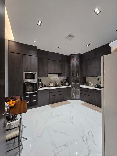 فيلا 700 متر مربع غربية على شارع 16م الرياض، شمال جدة، جدة