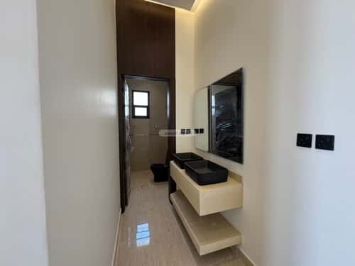 فيلا 310 متر مربع شمالية غربية على شارع 12م المعيزيلة، شرق الرياض، الرياض