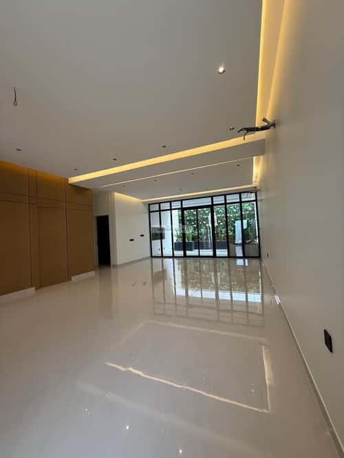 فيلا 250 متر مربع غربية على شارع 20م الصواري، شمال جدة، جدة