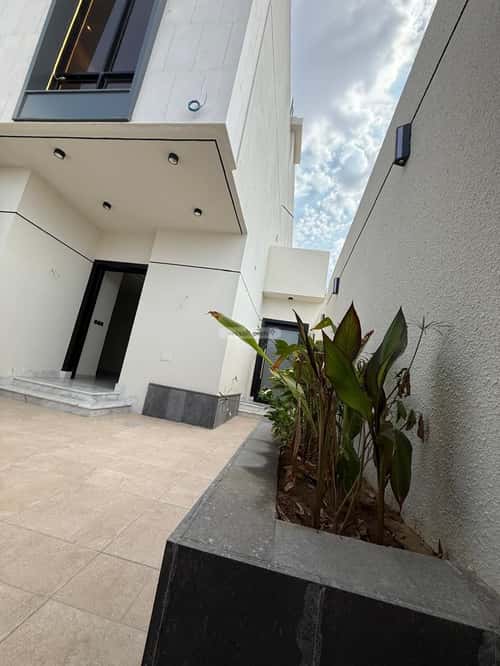 Villa 250 SQM Facing West on 20m Width Street Al Swaryee, North Jeddah, Jeddah