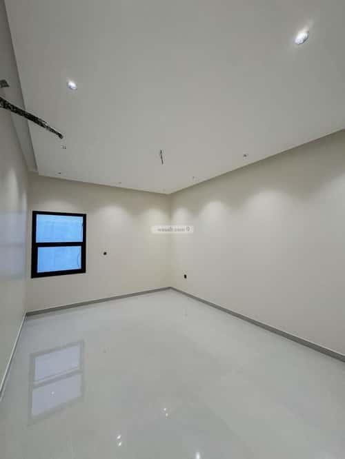 فيلا 250 متر مربع شمالية على شارع 15م الصواري، شمال جدة، جدة