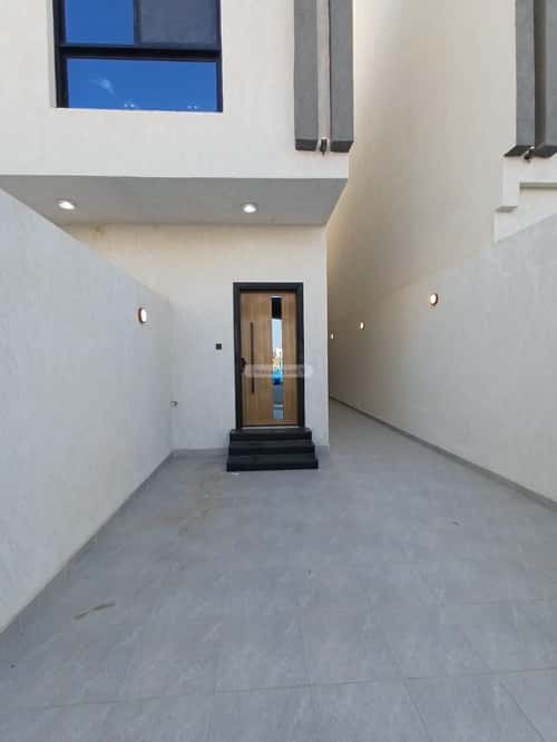 Villa 288.82 SQM Facing South on 15m Width Street Al Rahmanyah, East Jeddah, Jeddah