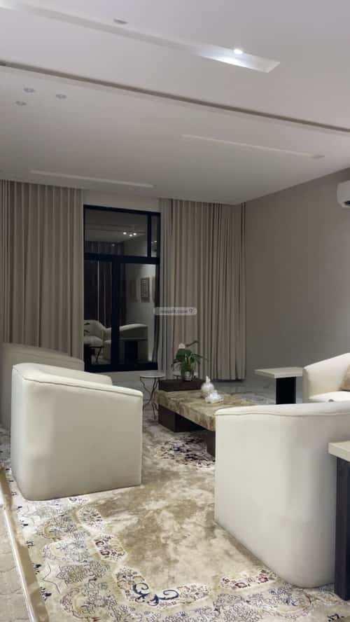 Villa 300 SQM Facing South with 5 Bedrooms Ar-Rimal, East Riyadh, Riyadh