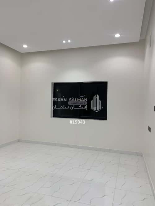 فيلا 210 متر مربع شرقية على شارع 15م القدس، البدائع