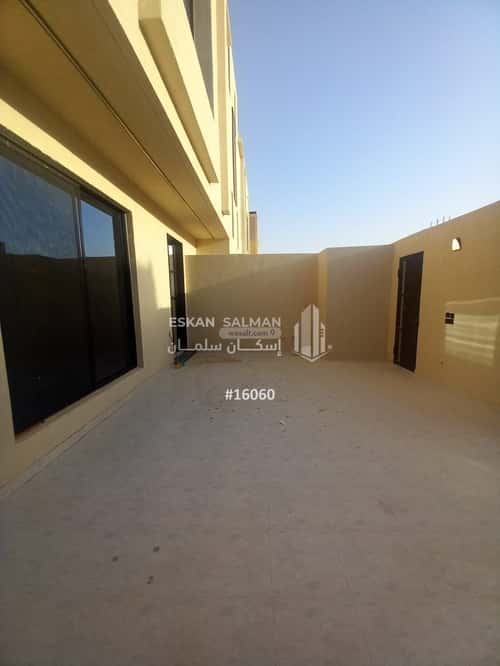 Floor 210.76 SQM with 6 Bedrooms Haya Gurnata, Almuzahimih