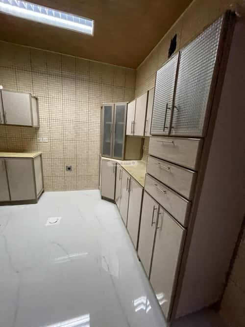 Apartment with 5 Bedrooms Tohamah, Aldammam