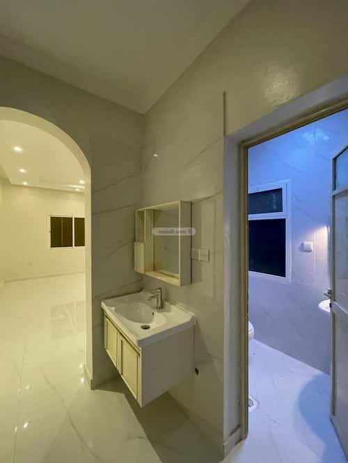 شقة ب 5 غرف تهامة، الدمام