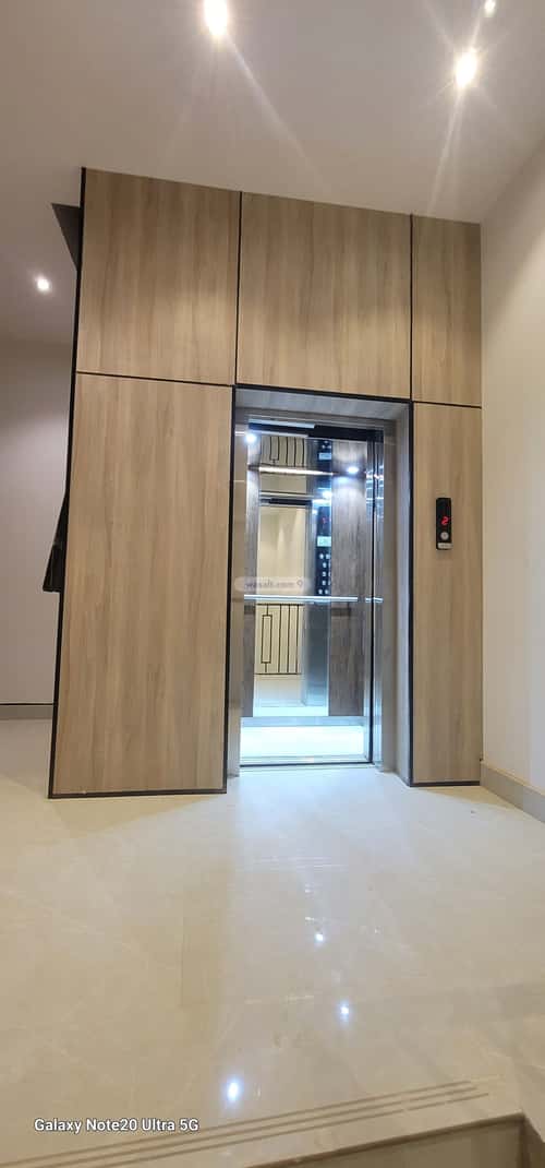 Apartment with 3 Bedrooms Al-Janadriyah, East Riyadh, Riyadh