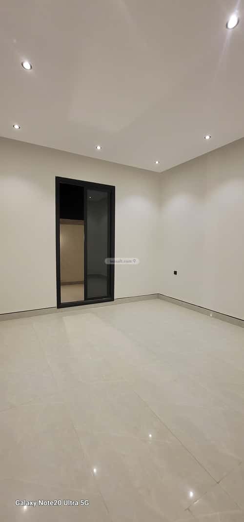 Apartment with 3 Bedrooms Al-Janadriyah, East Riyadh, Riyadh