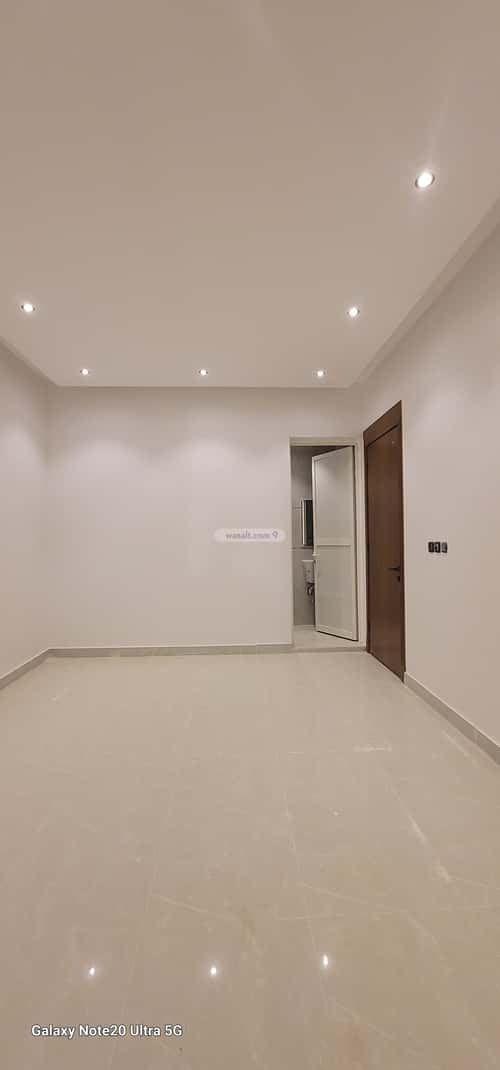Apartment with 3 Bedrooms Al-Janadriyah, East Riyadh, Riyadh