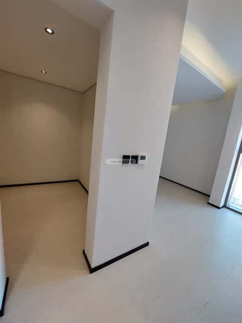 فيلا 300 متر مربع شمالية على شارع 20م النرجس، شمال الرياض، الرياض