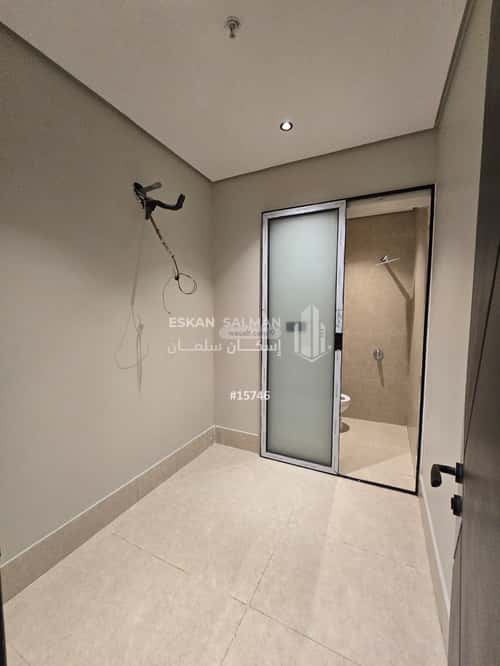 6 bedroom apartment in Dahiat King Fahd