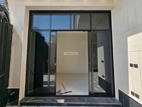 Floor with 5 Bedrooms Al-Qadisiyah, East Riyadh, Riyadh