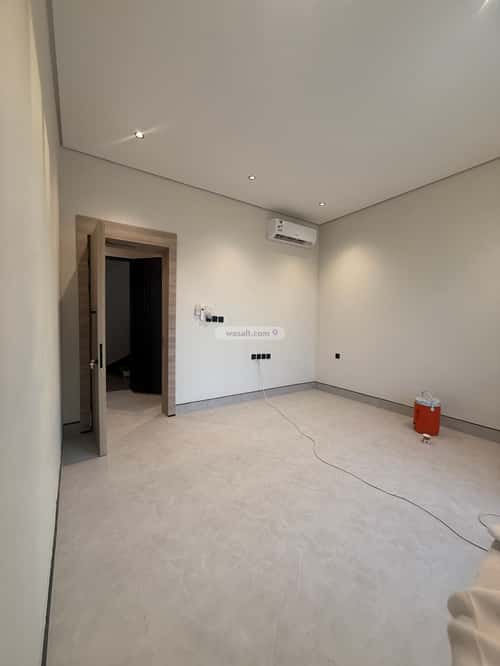 Floor with 5 Bedrooms Al-Maizaliyah, East Riyadh, Riyadh