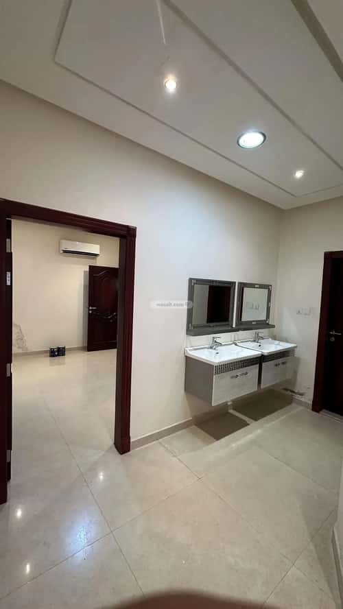 Villa 300 SQM Facing South with 4 Bedrooms Al-Malqa, North Riyadh, Riyadh